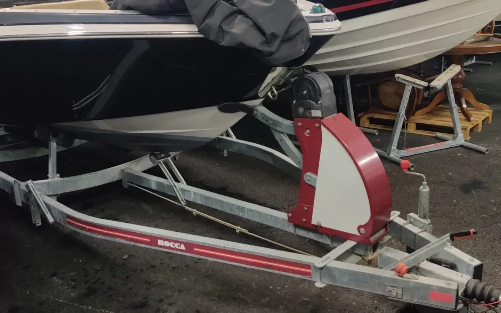 slider 5 Glastron  GT 185