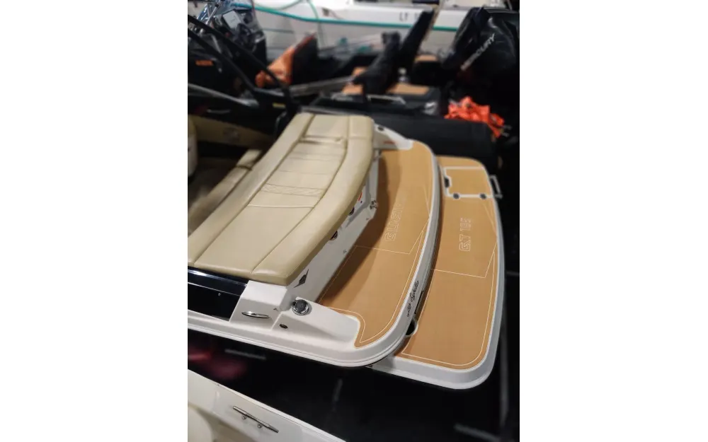 slider 3 Glastron  GT 185