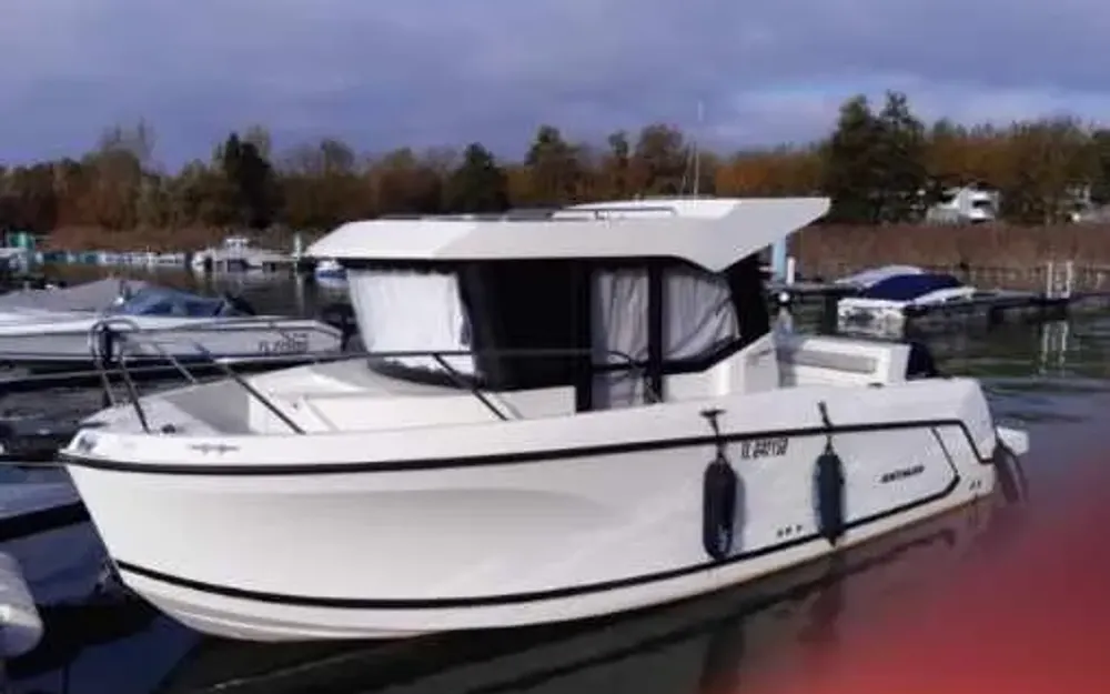 slider 1 Quicksilver Activ 705 Pilothouse