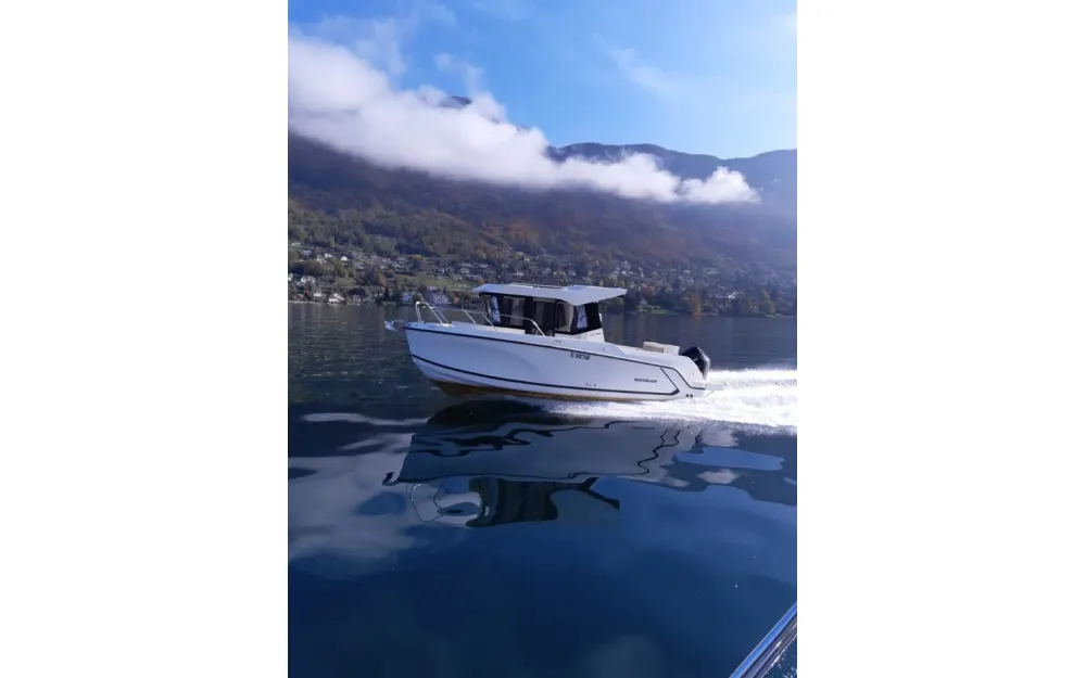 slider 0 Quicksilver Activ 705 Pilothouse