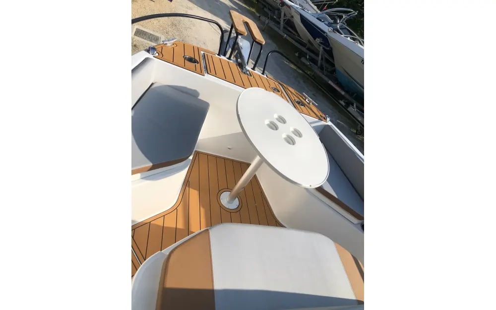 slider 2 Beneteau Flyer 7 SPACEdeck