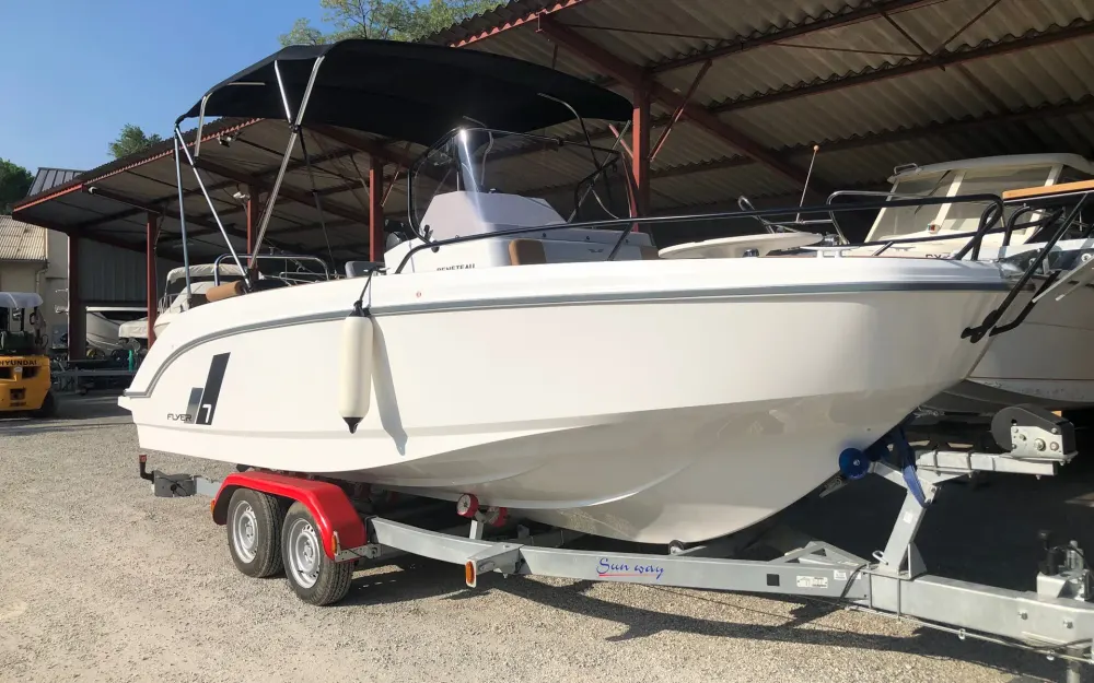 slider 0 Beneteau Flyer 7 SPACEdeck