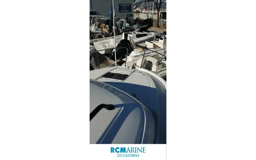 slider 11 Beneteau Antares 8