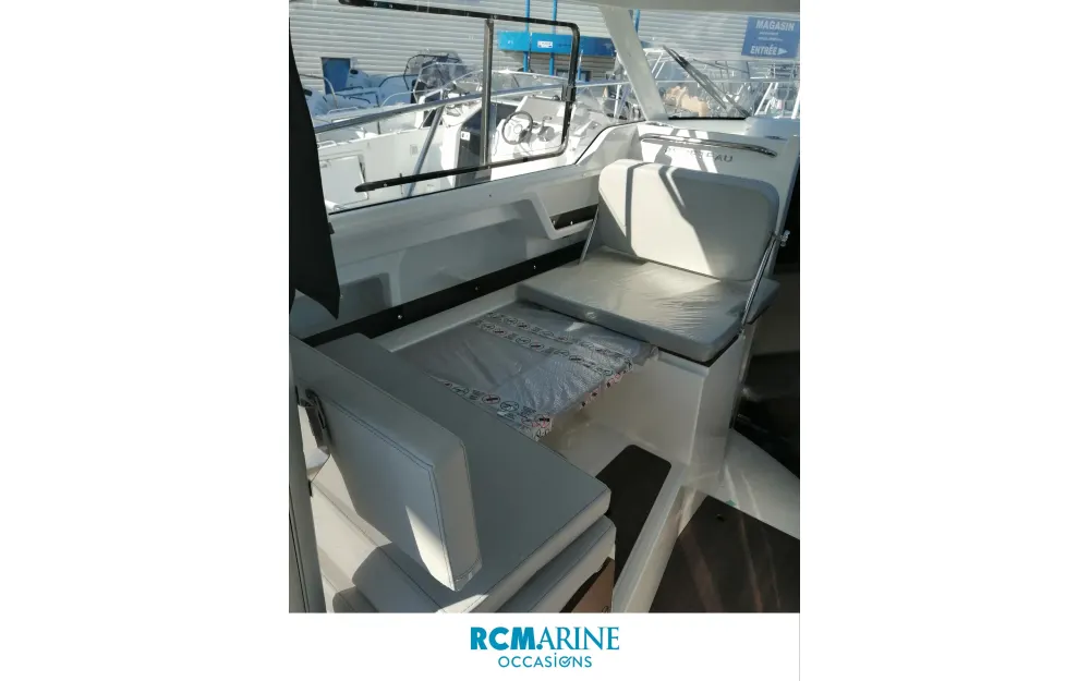 slider 4 Beneteau Antares 8