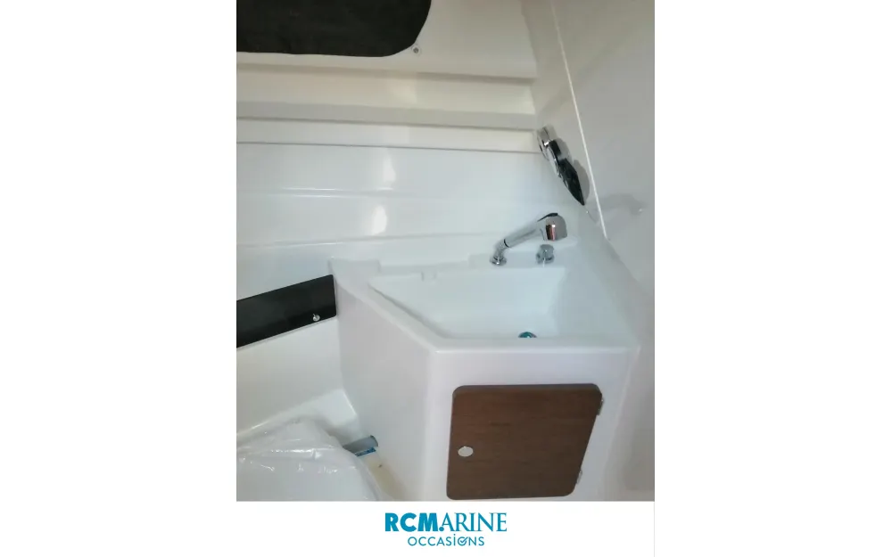 slider 5 Beneteau Antares 8