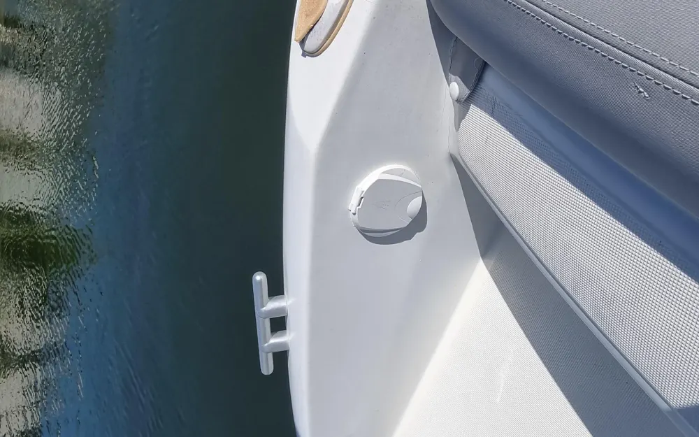 slider 9 Beneteau Flyer 650 Sun Deck