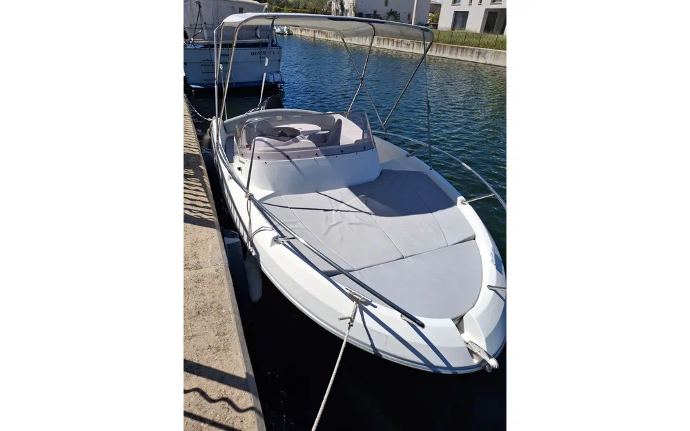 slider 0 Beneteau Flyer 650 Open Flyer 650 Sun Deck