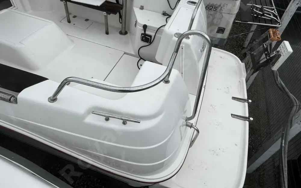 slider 8 Arvor  210