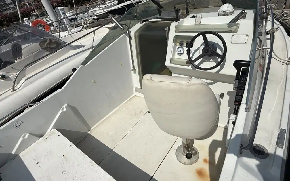 slider 12 Beneteau Flyer 560