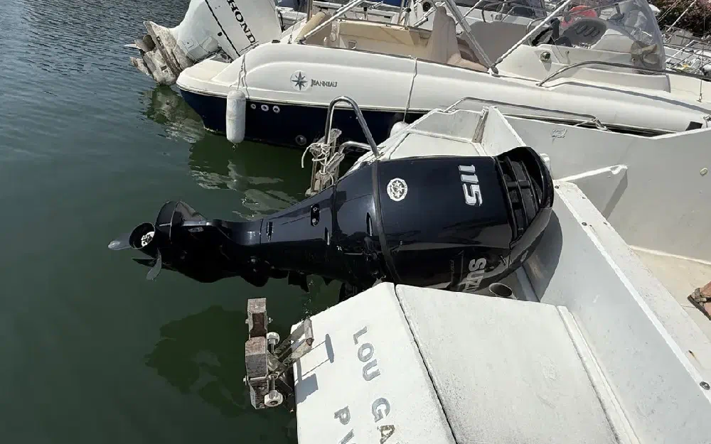 slider 15 Beneteau Flyer 560