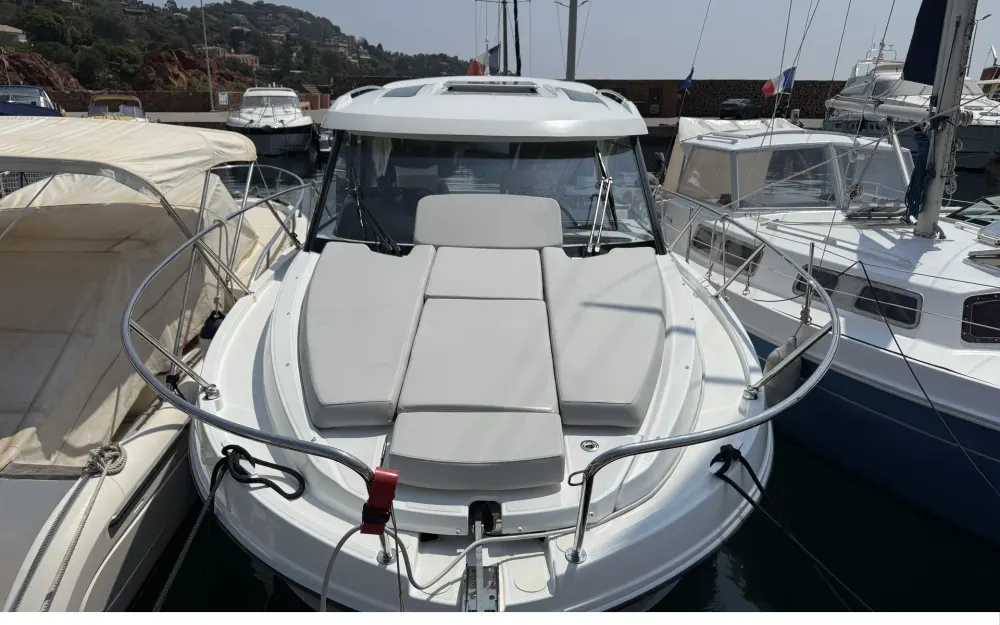 slider 0 Beneteau Antares Serie 9