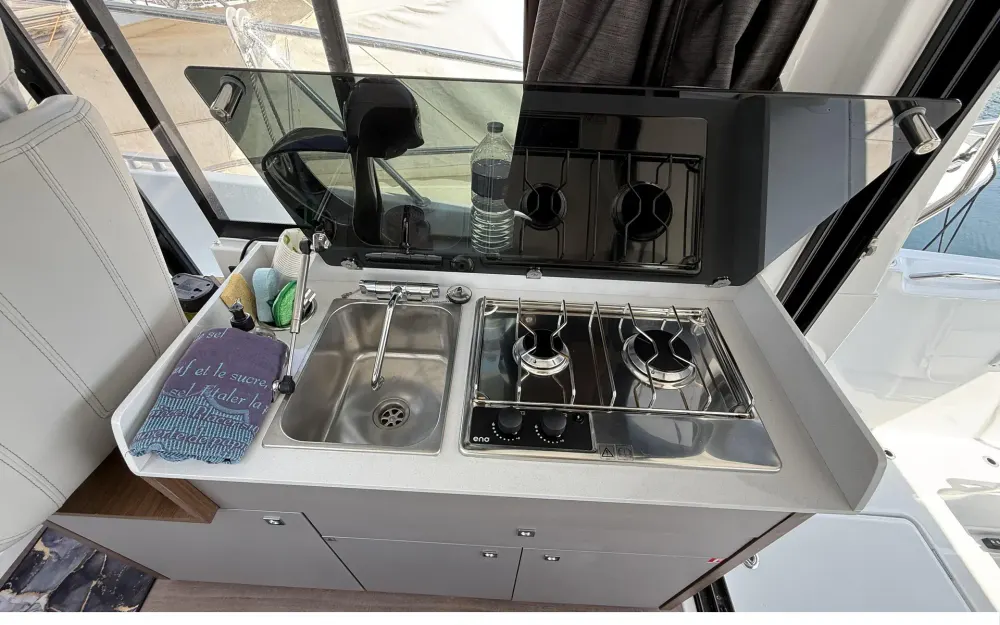 slider 7 Beneteau Antares Serie 9