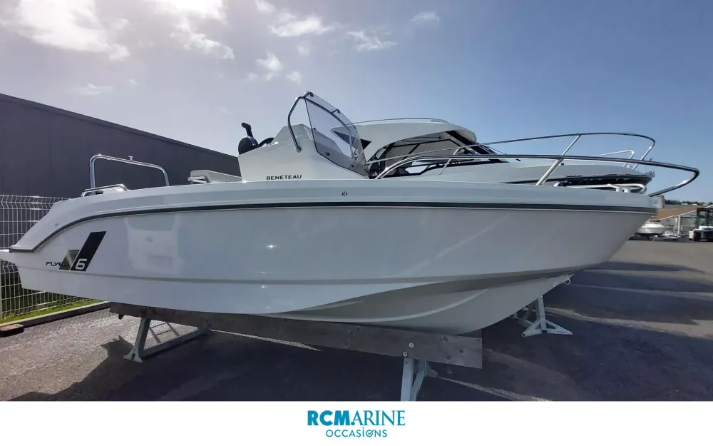 slider 0 Beneteau Flyer 6 SPACEdeck