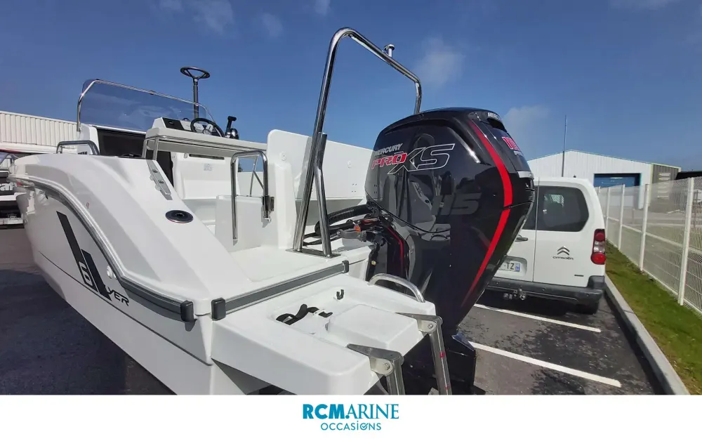 slider 1 Beneteau Flyer 6 SPACEdeck