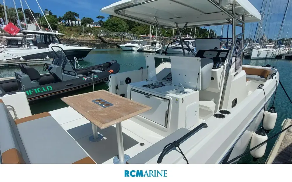 slider 4 Beneteau Flyer 9 Spacedeck