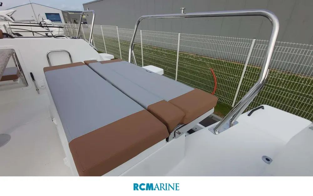 slider 6 Beneteau Flyer 9 Spacedeck