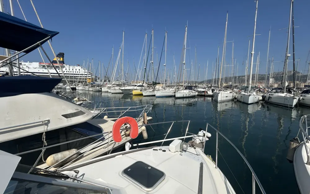 slider 9 Beneteau Antares 805