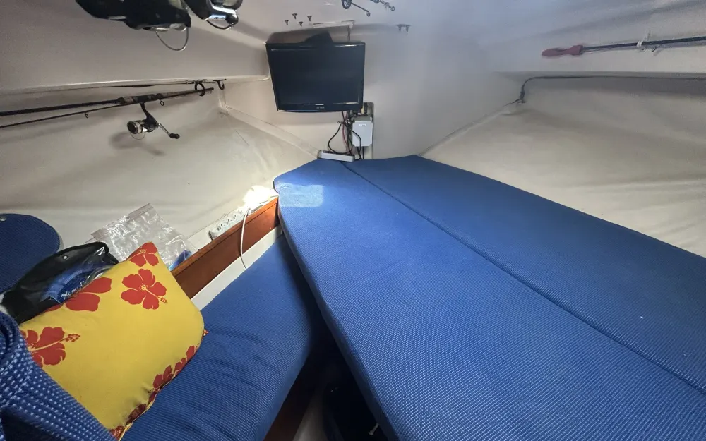 slider 4 Beneteau Antares 805