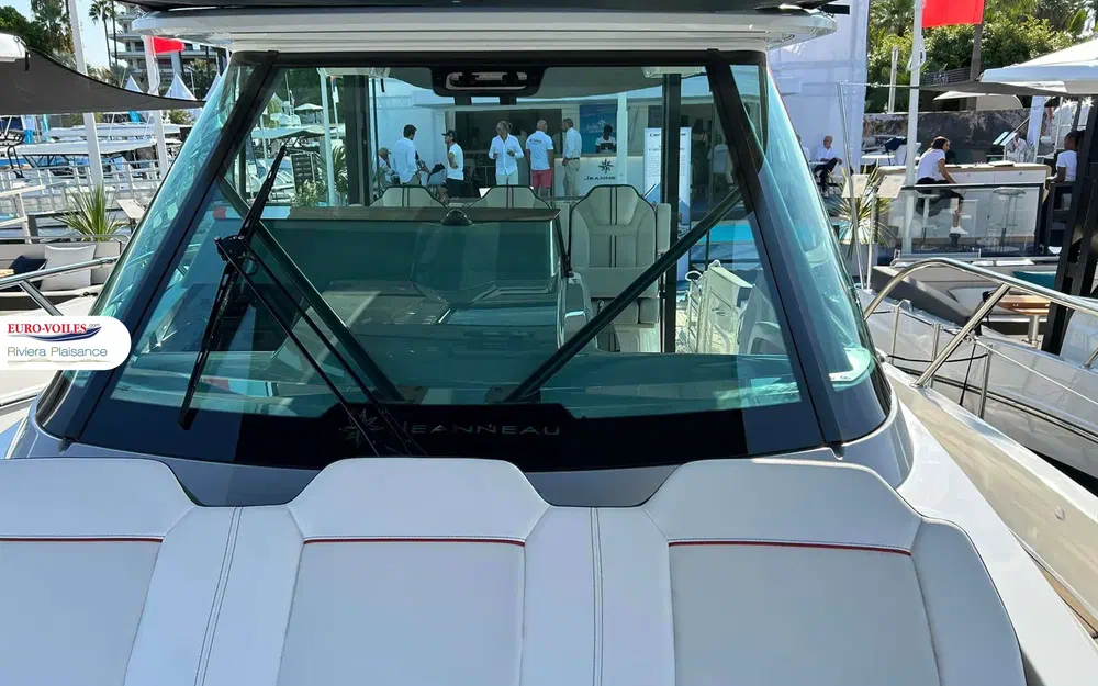 slider 12 Jeanneau Cap Camarat 10.5 WACap Camarat 10.5 Wa Serie 2