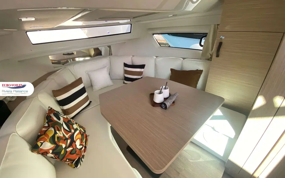 slider 15 Jeanneau Cap Camarat 10.5 WA