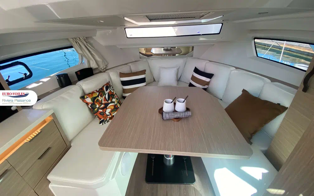 slider 16 Jeanneau Cap Camarat 10.5 WACap Camarat 10.5 Wa Serie 2