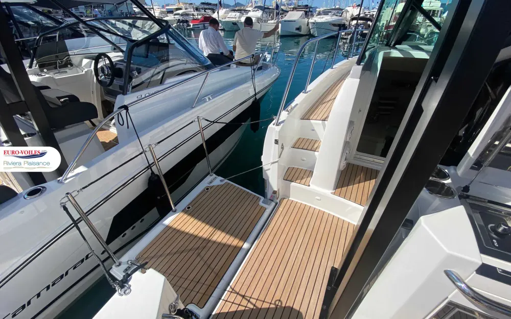 slider 6 Jeanneau Cap Camarat 10.5 Wa Serie 2