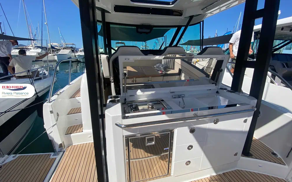 slider 8 Jeanneau Cap Camarat 10.5 WA