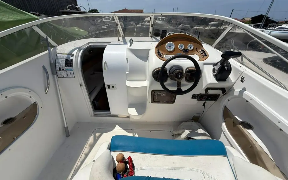 slider 19 Ranieri Sea Lady