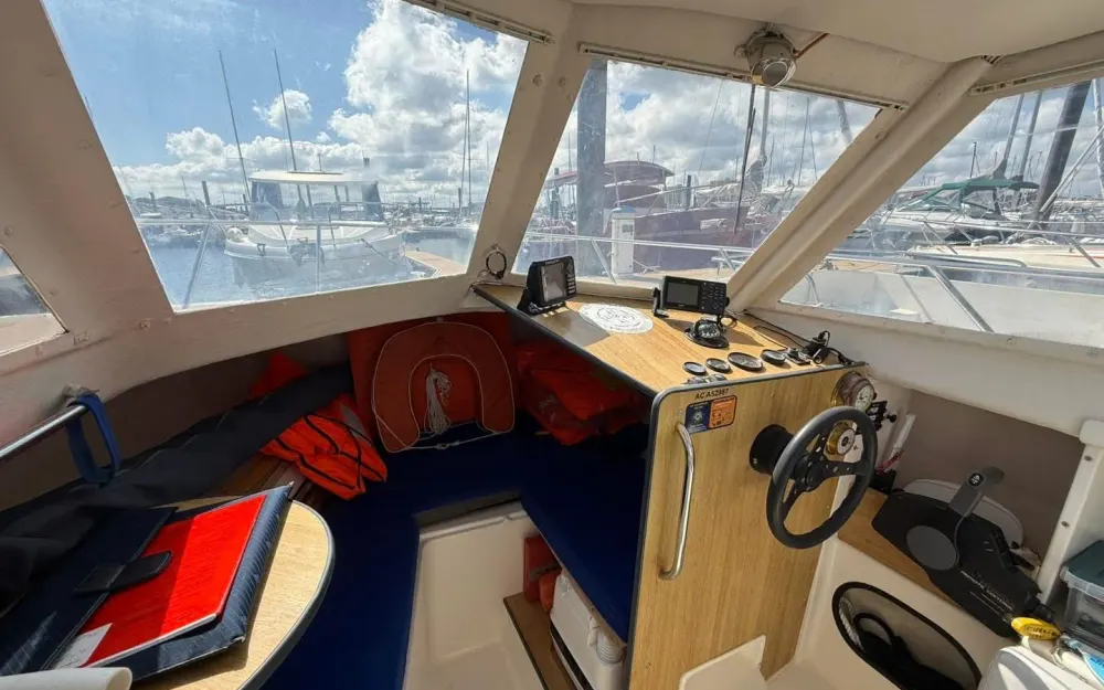 slider 10 Guymarine  580