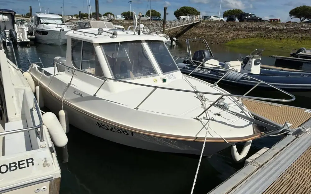 slider 1 Guymarine  580