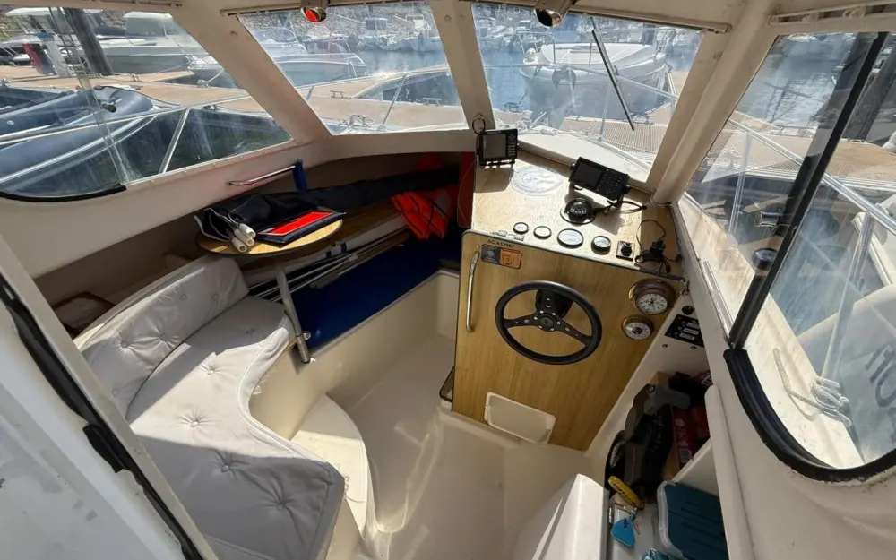 slider 5 Guymarine  580