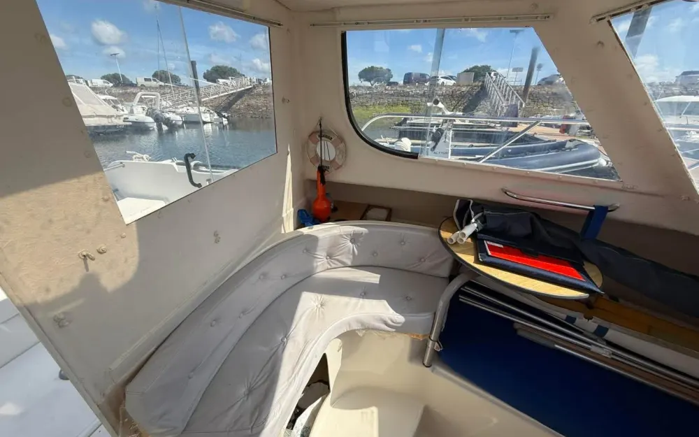 slider 6 Guymarine  580