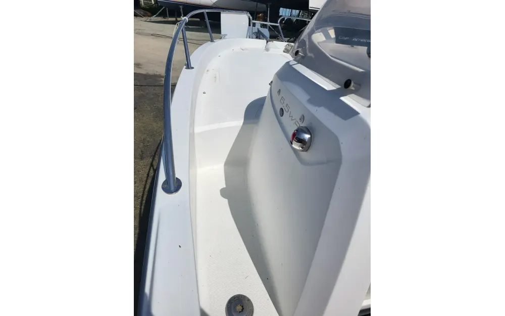 slider 2 Jeanneau Cap Camarat 6.5 WA