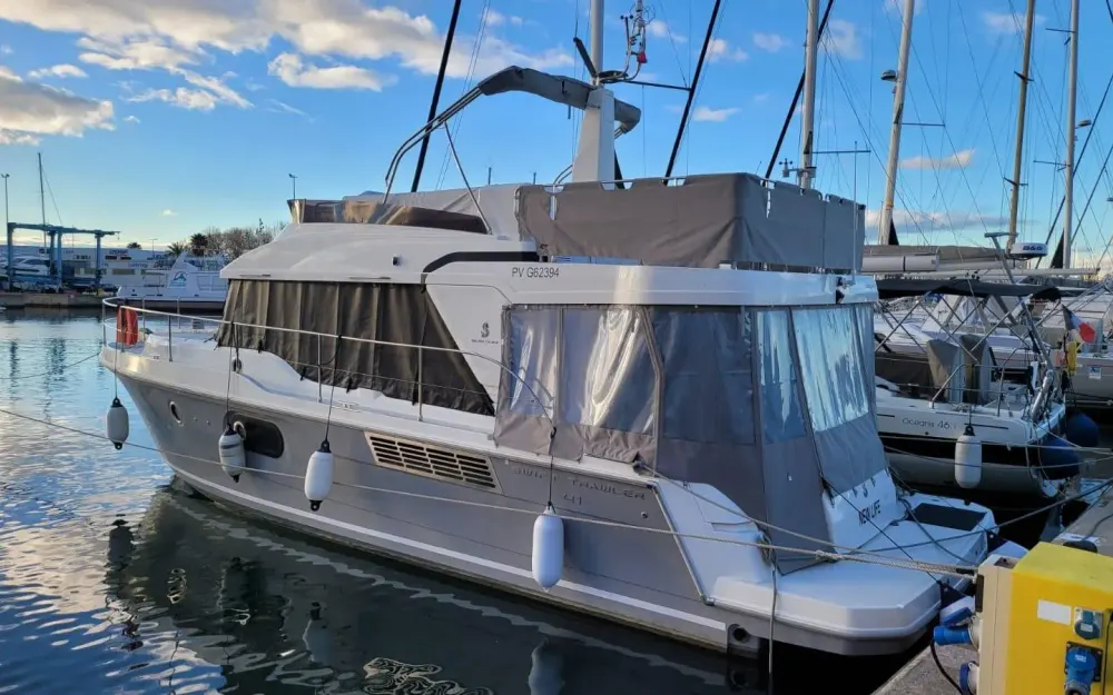 slider 0 Beneteau Swift Trawler 41 Fly