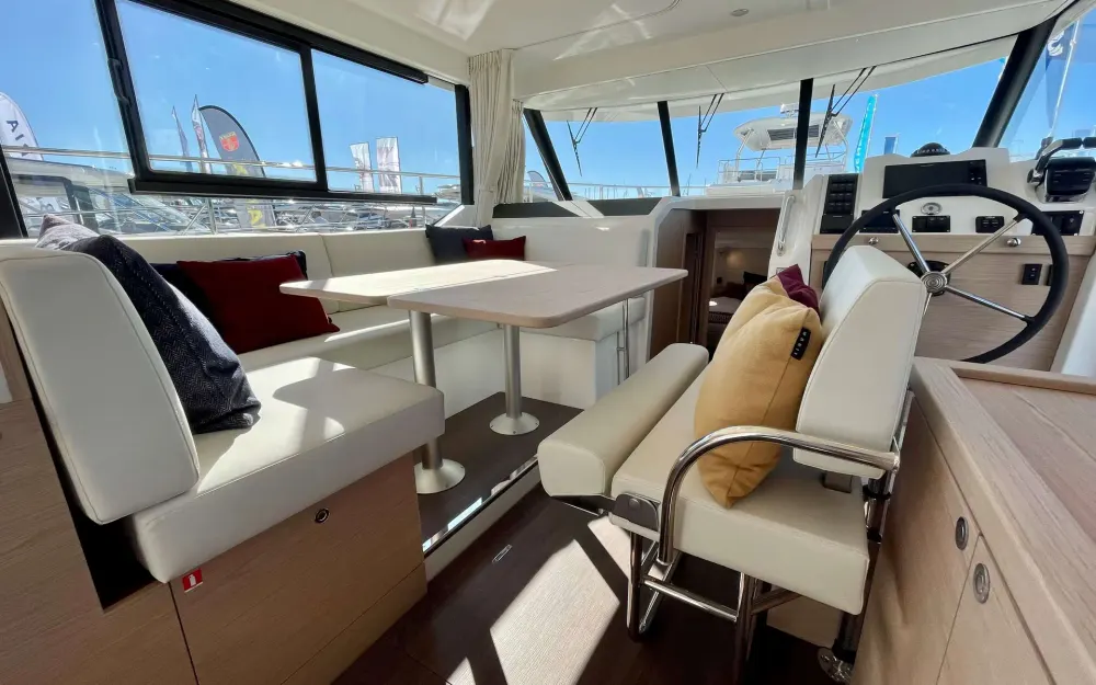 slider 13 Beneteau Swift Trawler 41 Fly