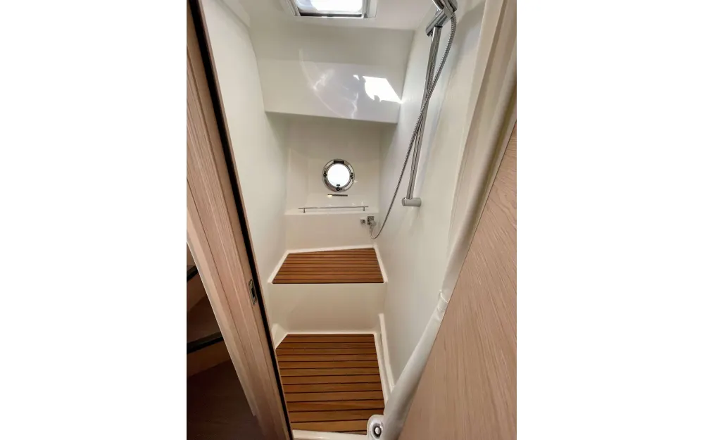 slider 18 Beneteau Swift Trawler 41 Fly