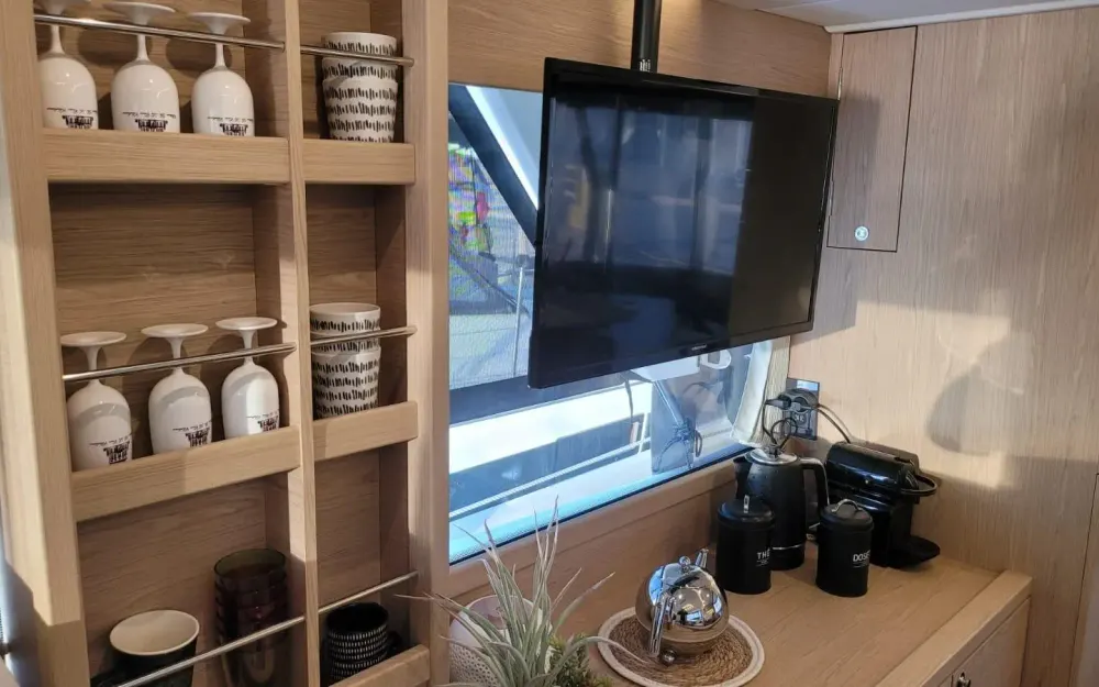 slider 8 Beneteau Swift Trawler 41 Fly