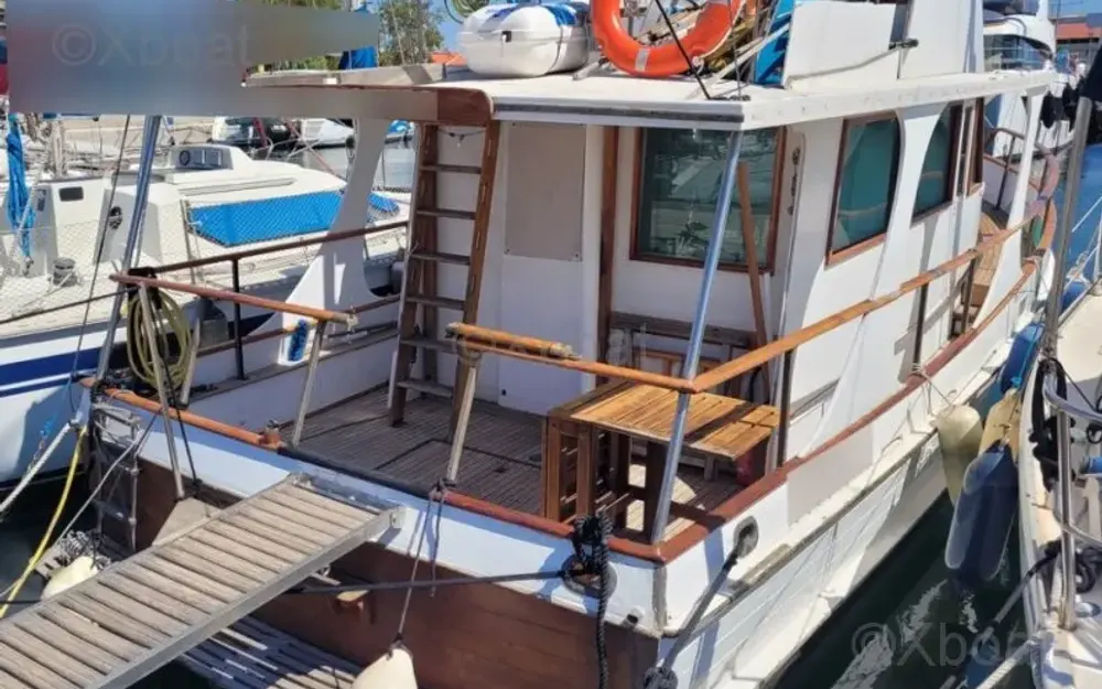 slider 0 American Marine Grand Banks 32