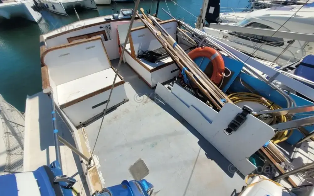 slider 10 American Marine Grand Banks 32