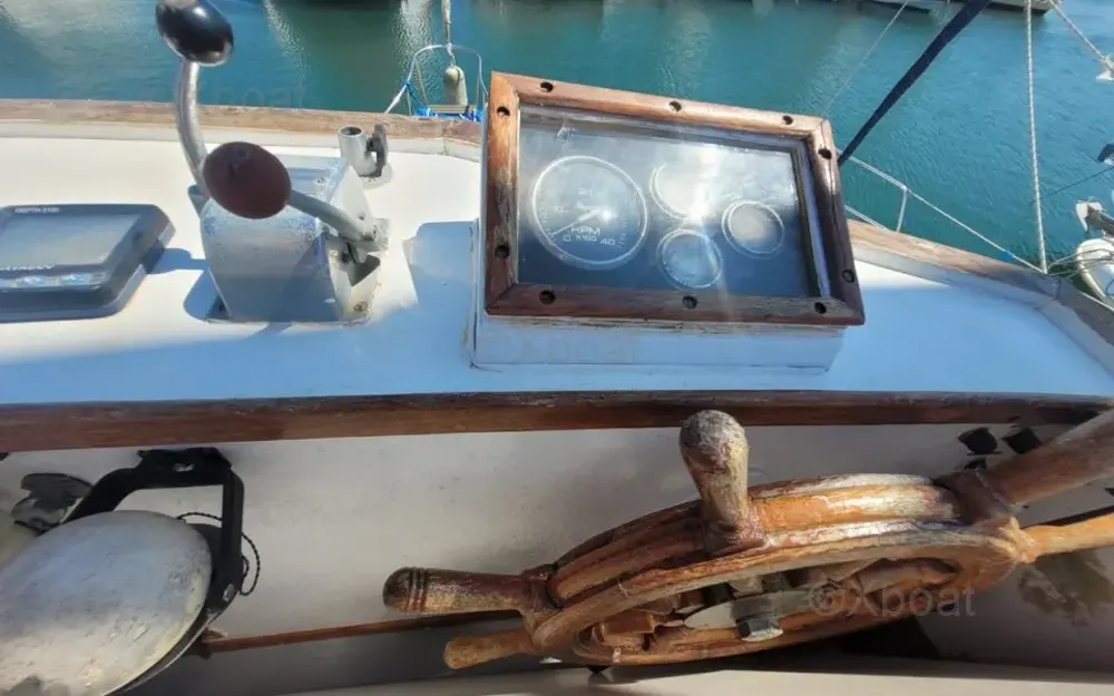 slider 11 American Marine Grand Banks 32