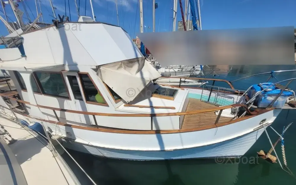 slider 2 American Marine Grand Banks 32