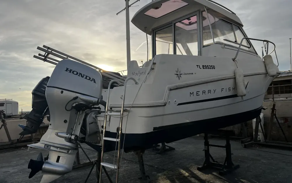 slider 0 Jeanneau Merry Fisher 595