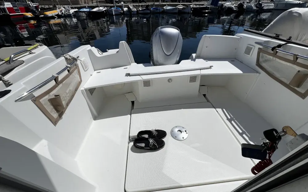 slider 5 Jeanneau Merry Fisher 595
