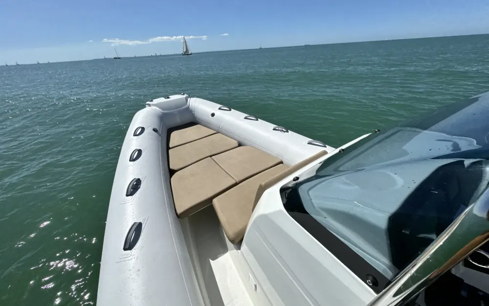 slider 1 Brig Eagle 6.7