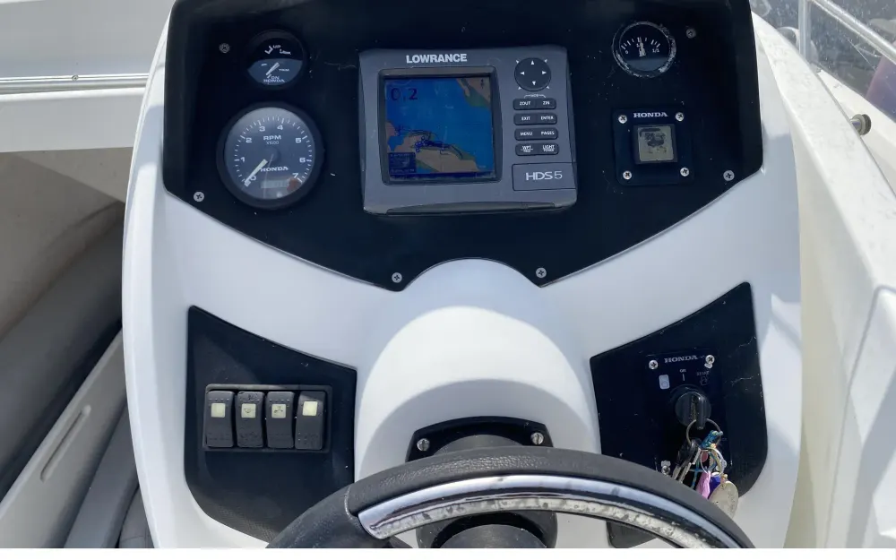 slider 3 Beneteau Flyer 650 Open S2