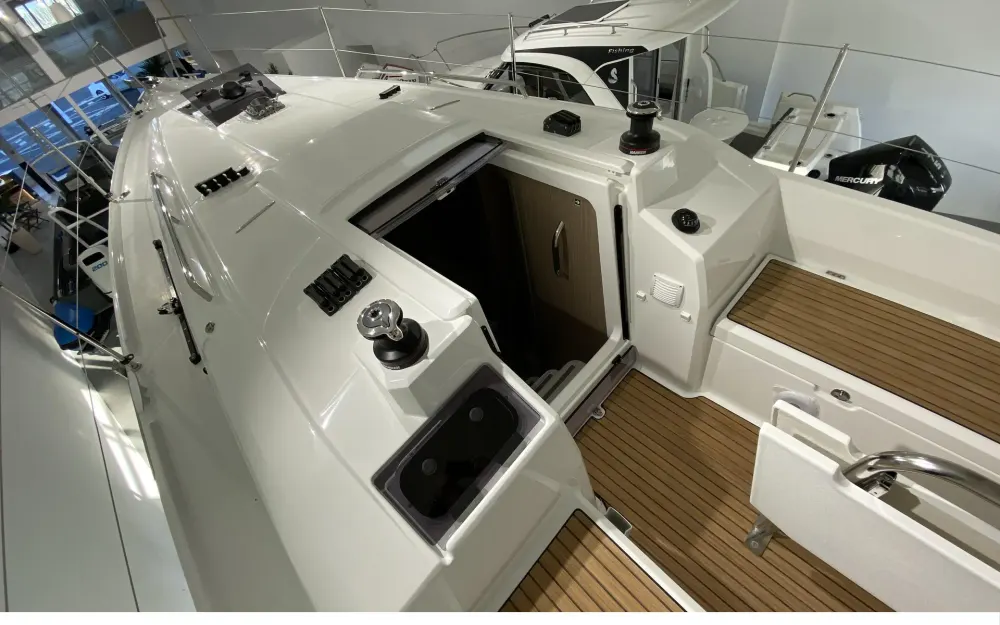 slider 7 Beneteau Oceanis 30.1