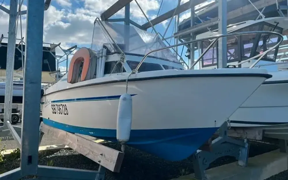 slider 0 B2 Marine Cap Ferret 500 Cabin