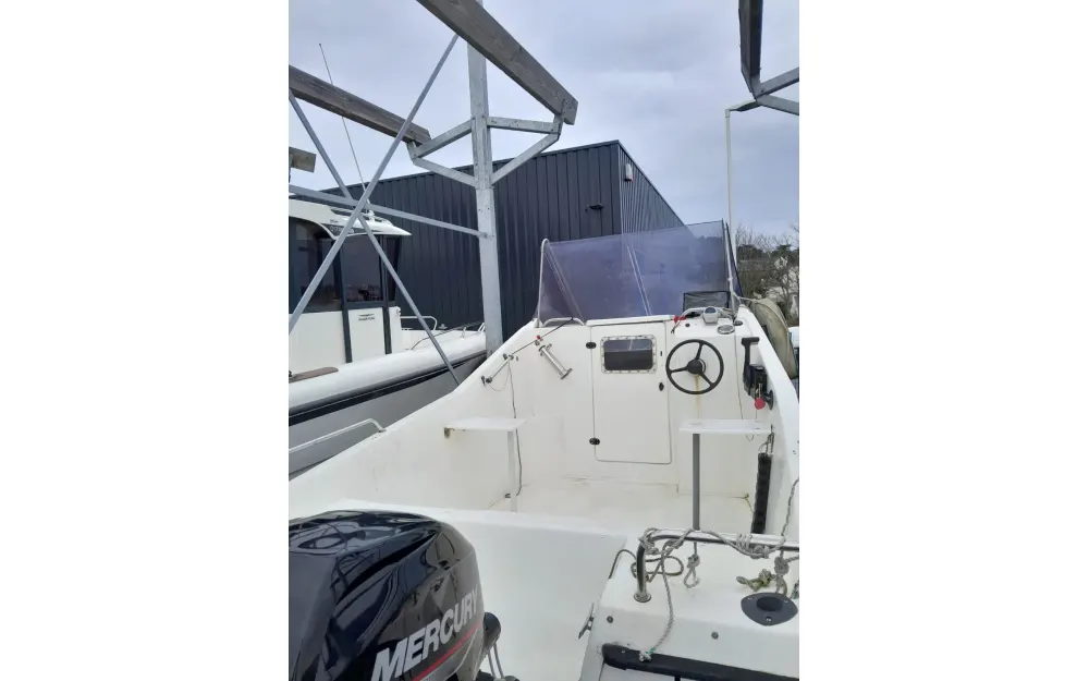 slider 5 B2 Marine Cap Ferret 500 Cabin