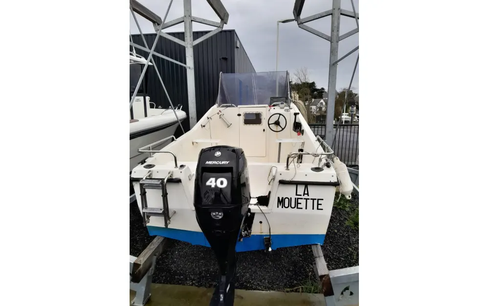 slider 6 B2 Marine Cap Ferret 500 Cabin - null