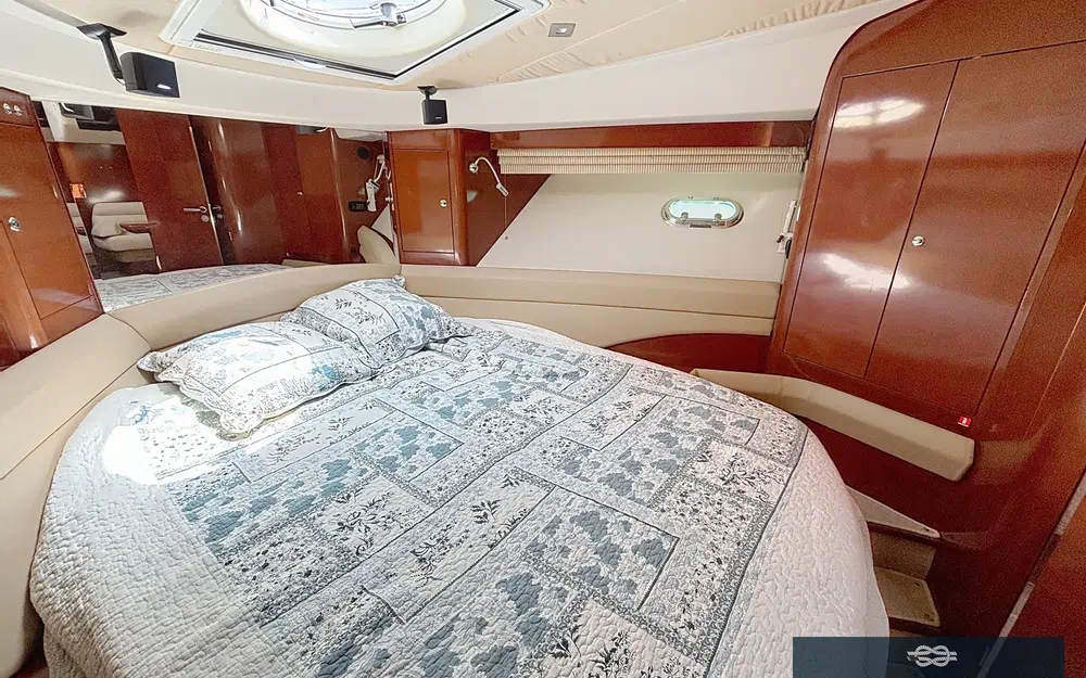 slider 10 Jeanneau Prestige 50